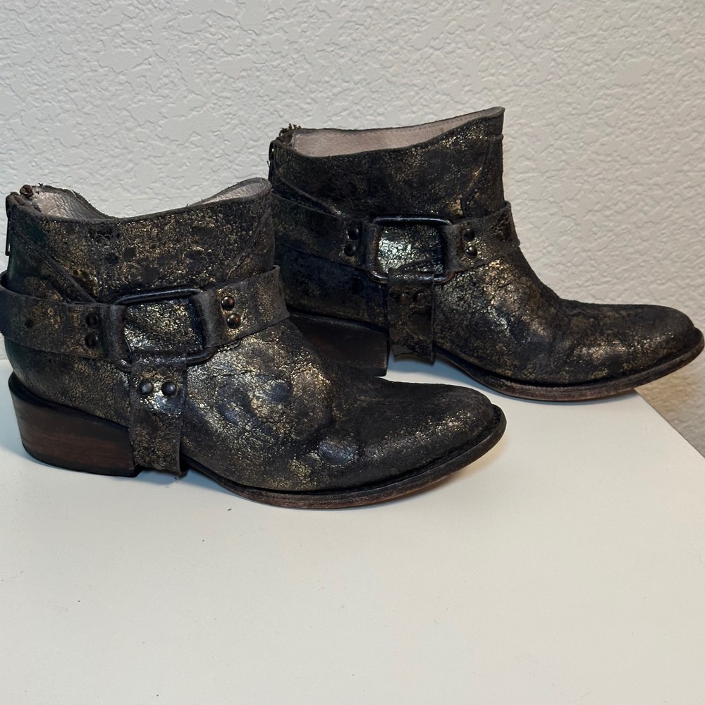 Freebird Phlow Boots Women 7 Black Gold Metallic Distressed Leather Moto Ankle